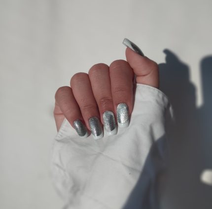ناخن آماده فرنچ نقره ای مدل کریستال